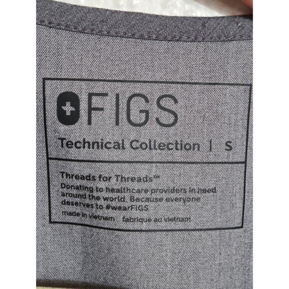 FIGS Women's Casma Three Pocket Scrub Top‎ Size Small Graphite Grey Healthcare - Picture 7 of 7